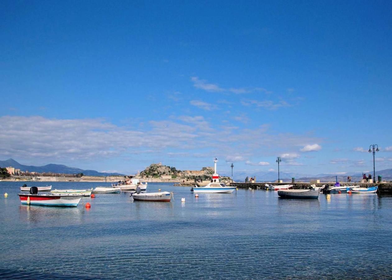 The Bluehouse - Spacious Top Floor Flat With Parking, By Mon Repos Beach Corfu  Luaran gambar