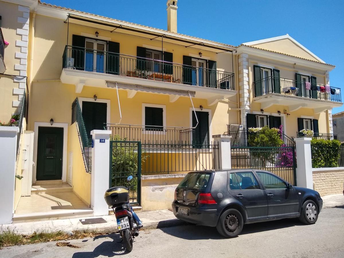 The Bluehouse - Spacious Top Floor Flat With Parking, By Mon Repos Beach Corfu  Luaran gambar
